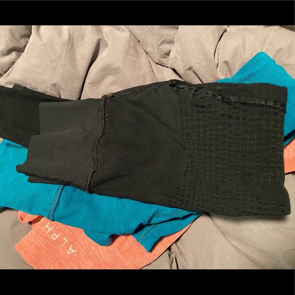One pair of leggings